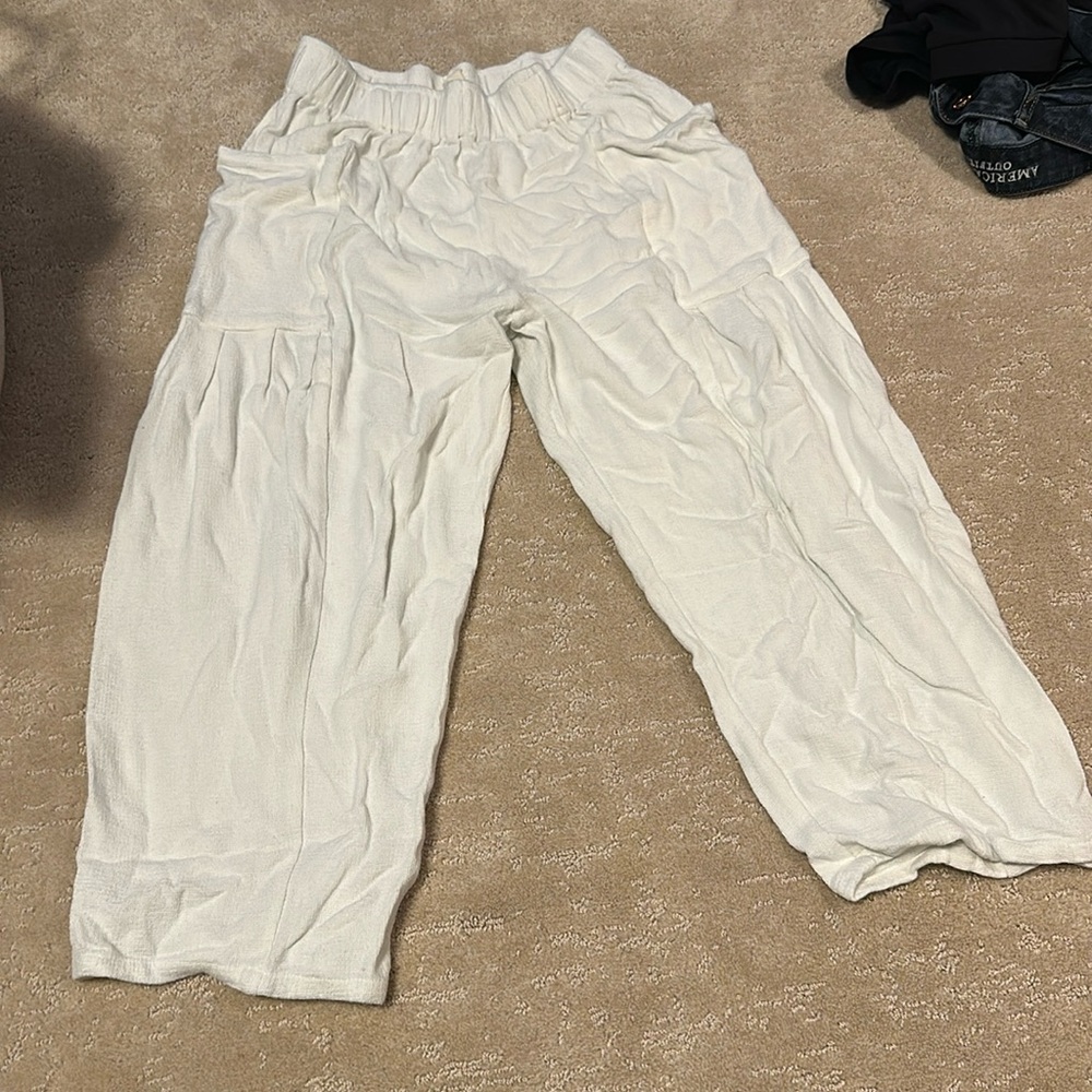 Capri white baggy Grade and Gather pants